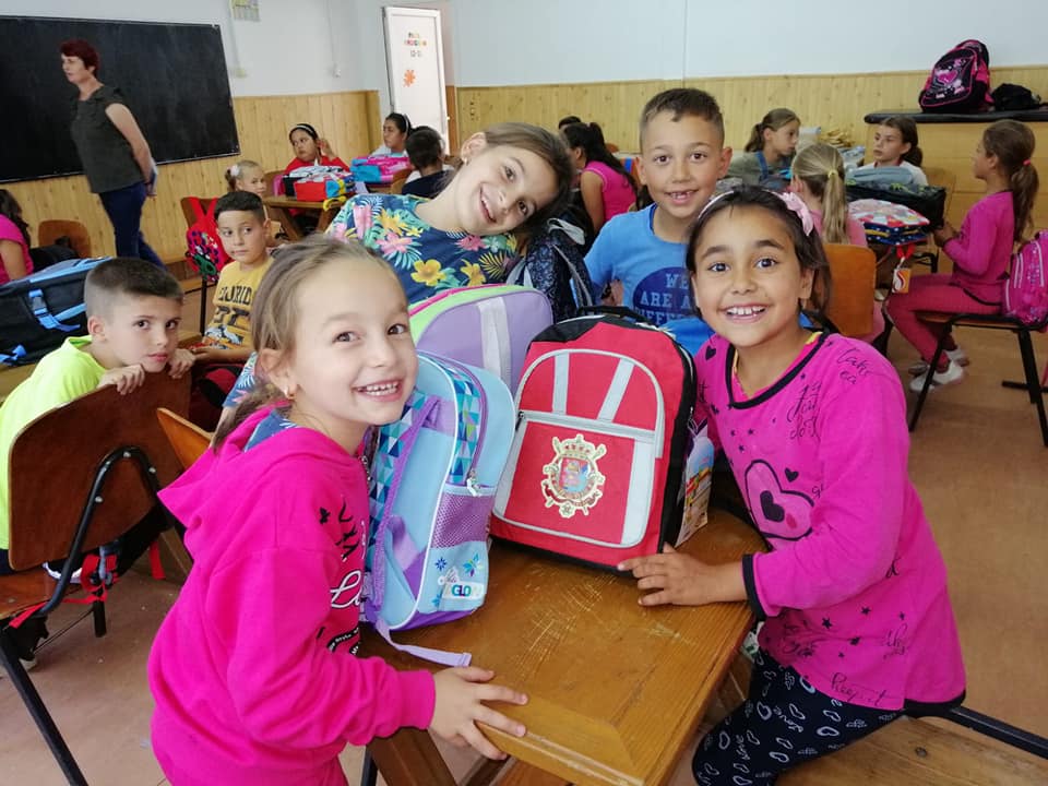 Romanian school children